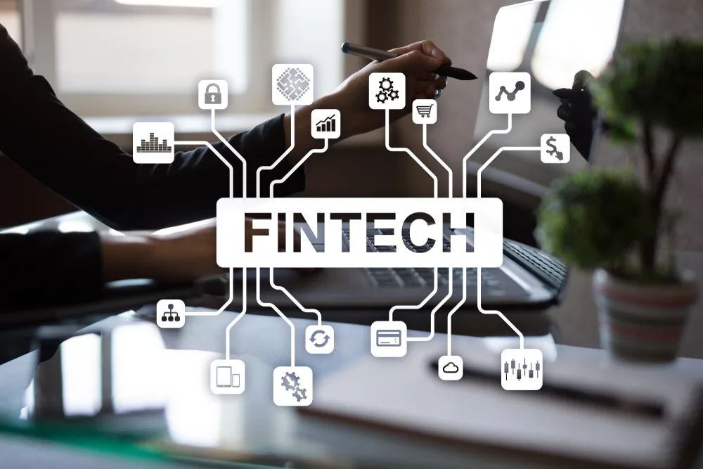 FinTech Finans Sektörünü Nasıl Değiştiriyor?